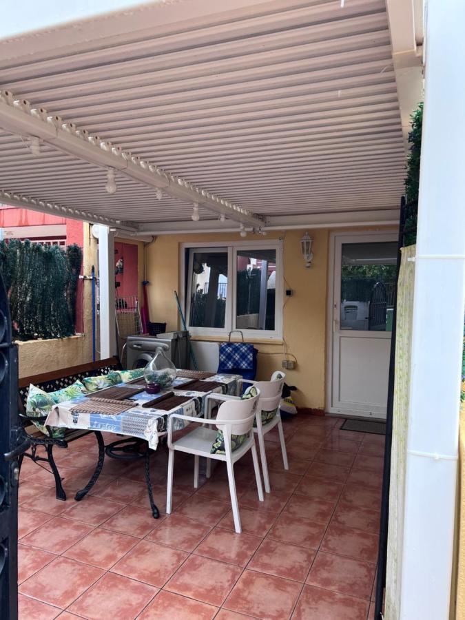 Apartamento Barbacoa, Piscina Y Playa プエブラ・ド・ファルナルス エクステリア 写真
