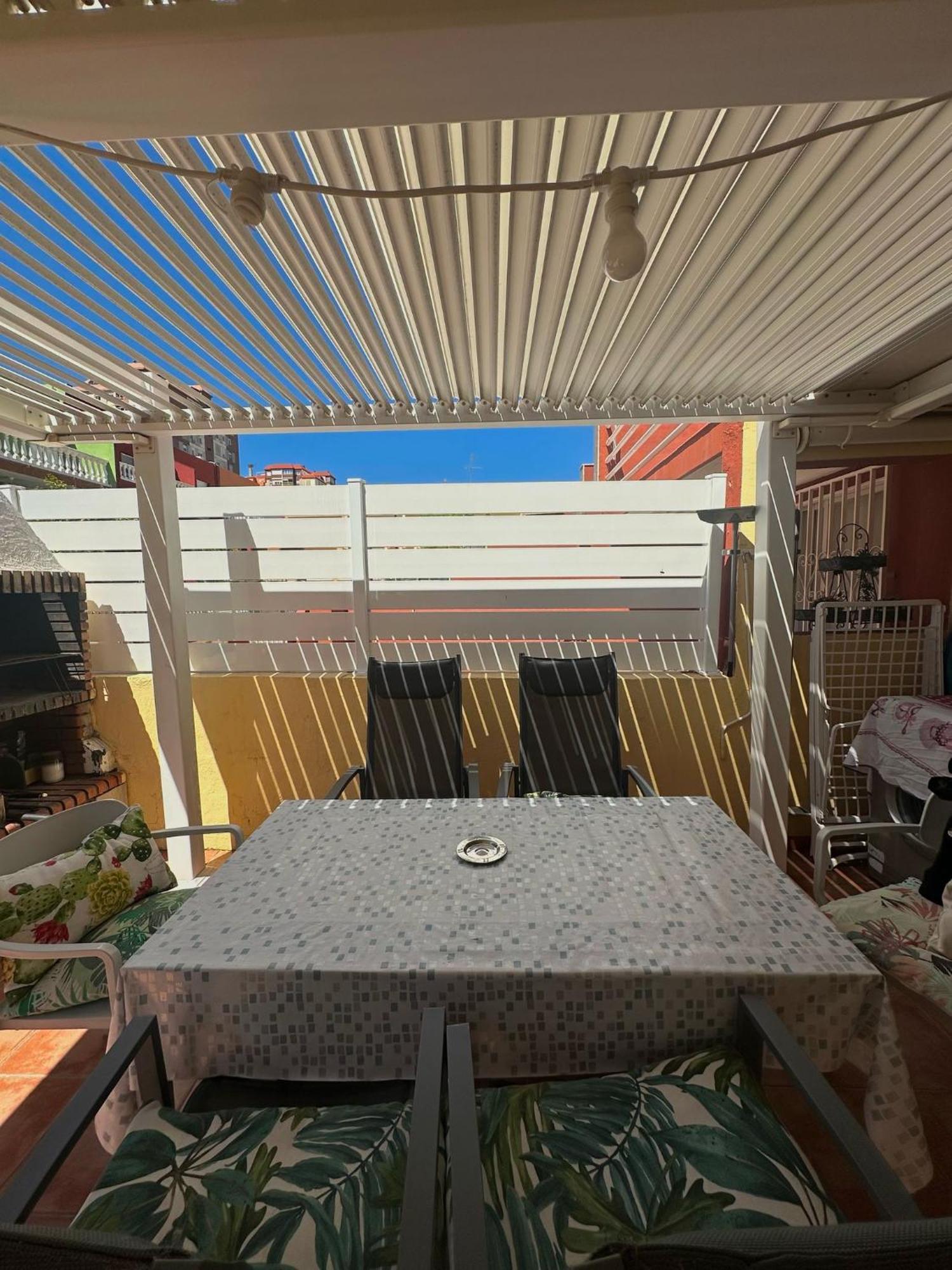 Apartamento Barbacoa, Piscina Y Playa プエブラ・ド・ファルナルス エクステリア 写真