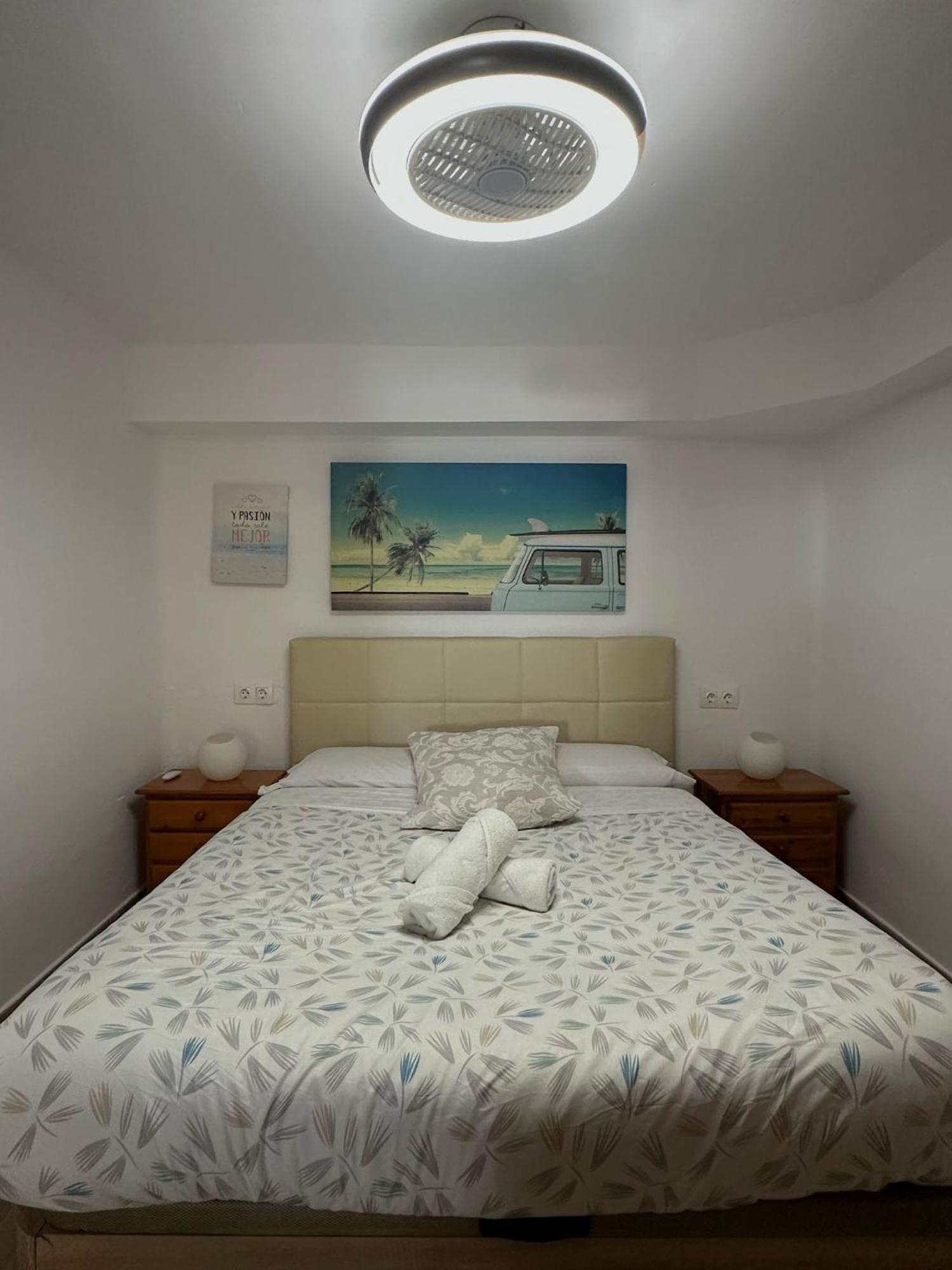 Apartamento Barbacoa, Piscina Y Playa プエブラ・ド・ファルナルス エクステリア 写真